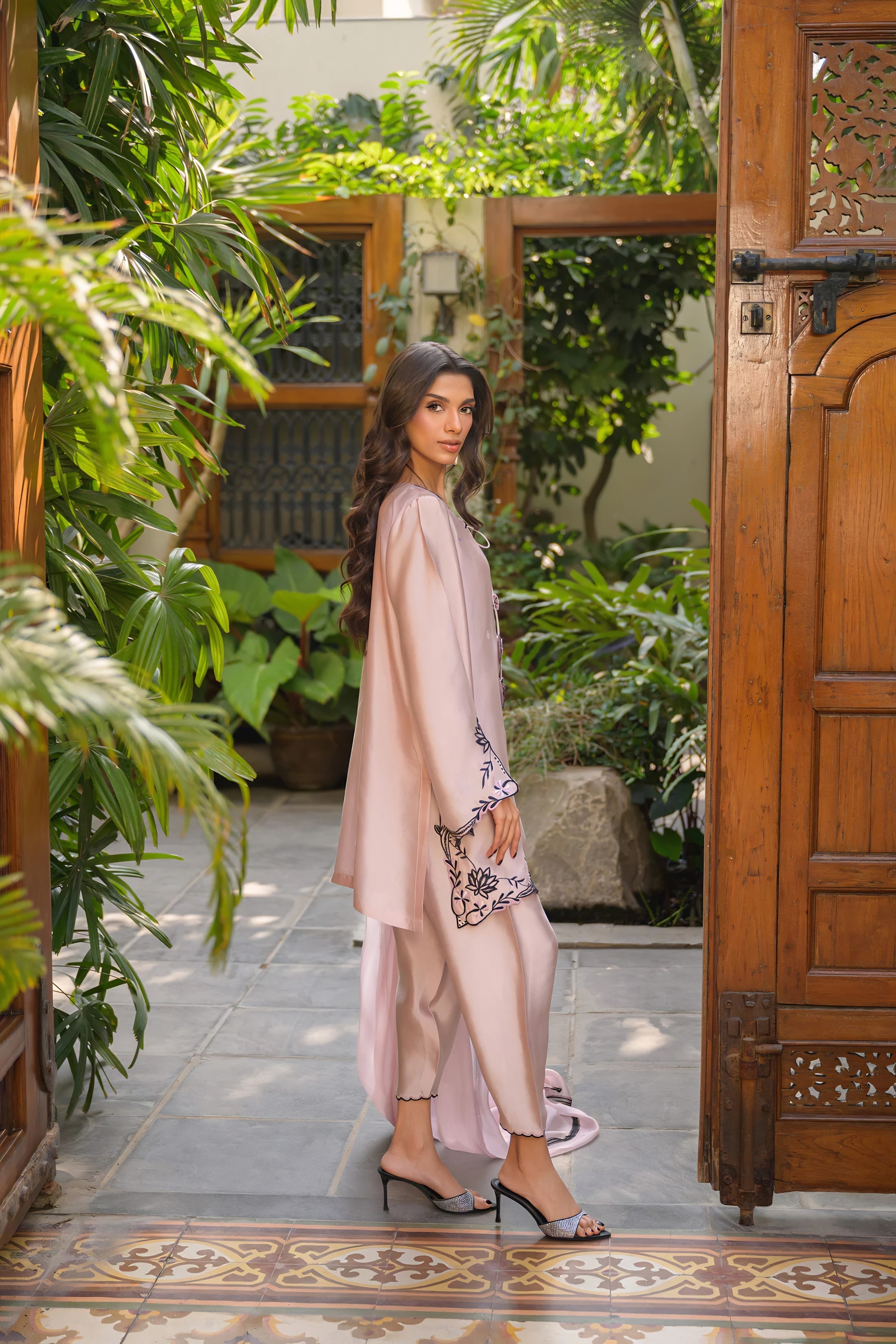 Lyla Farshi Set