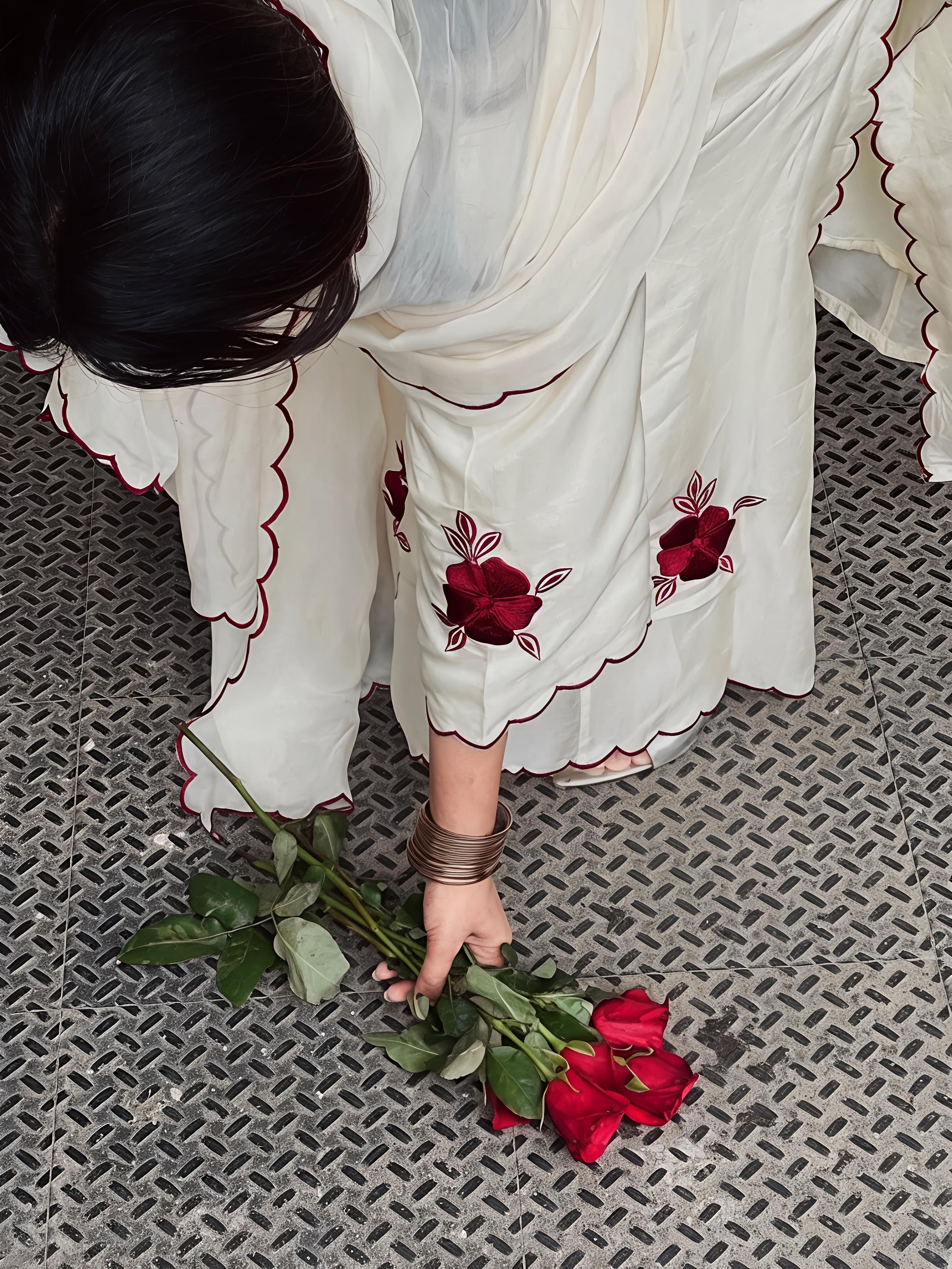 Noor-e-Gul Suit set