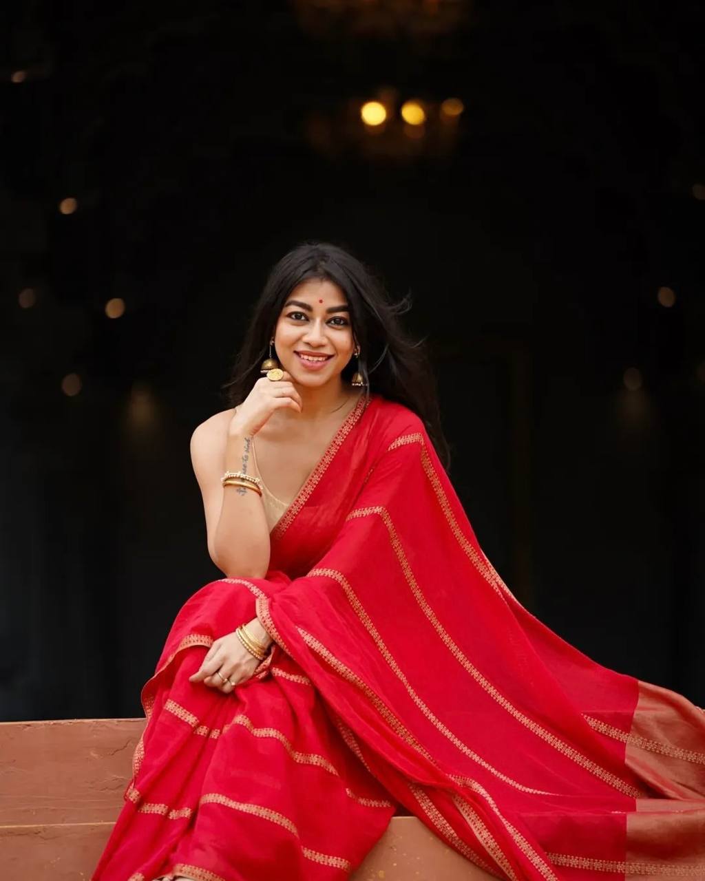 Premium Linen Cotton With Beautiful Elegance Small Lining Saree Red