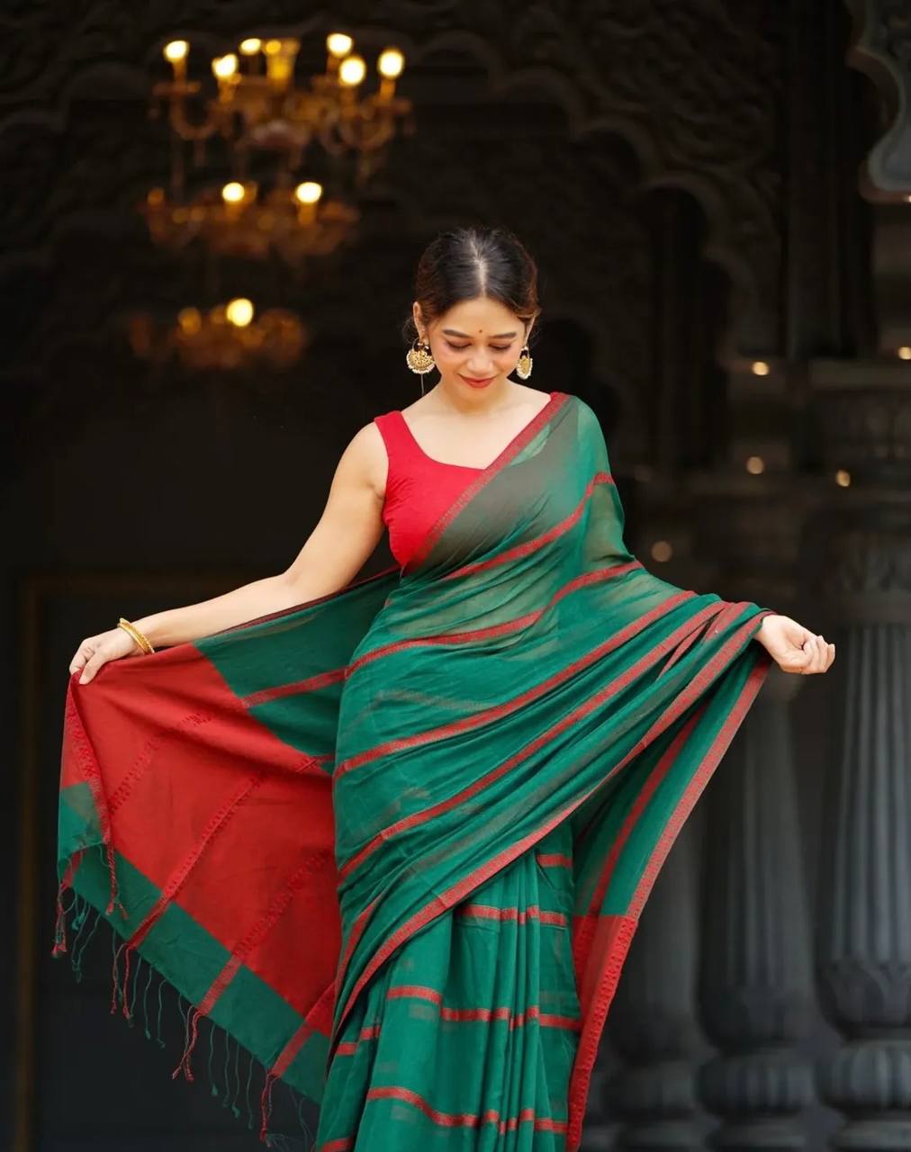 Premium Linen Cotton With Beautiful Elegance Small Lining Saree Green