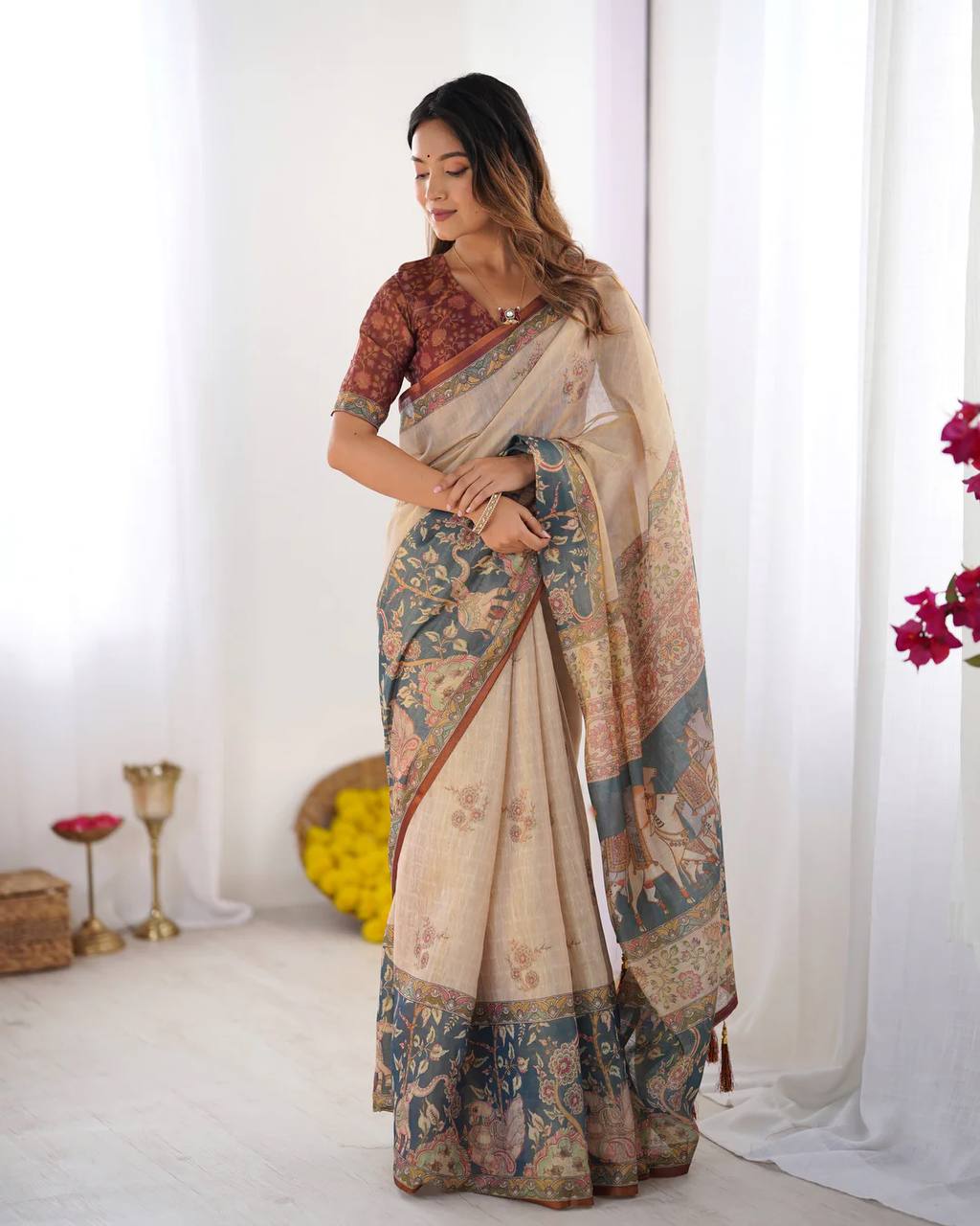 Linen Cotton With Beautiful Elegance Flowers Animal Printed Saree