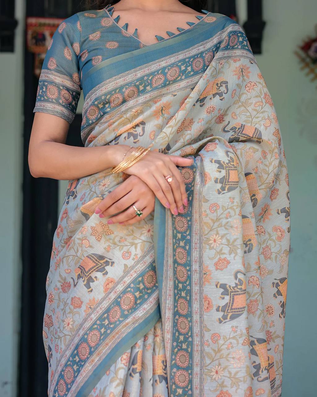Linen Cotton With Beautiful Elegance Flowers And Animal Digital Printed Saree